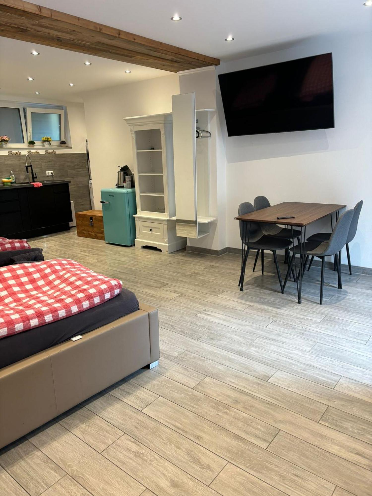 Ferienwohnung Beutelsbacherstr. 12 B สตุตการ์ต ภายนอก รูปภาพ